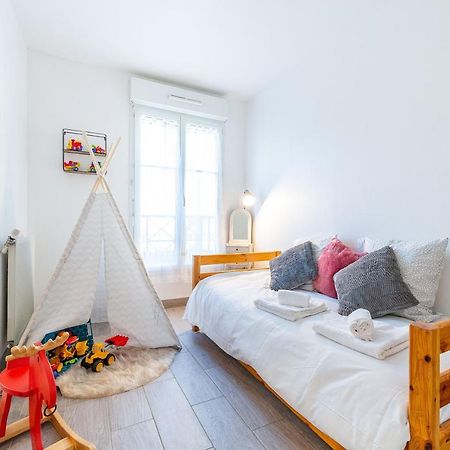 Family Travel Paris 3 Apartment บุสซี-แซ็ง-ฌอร์ฌ ภายนอก รูปภาพ