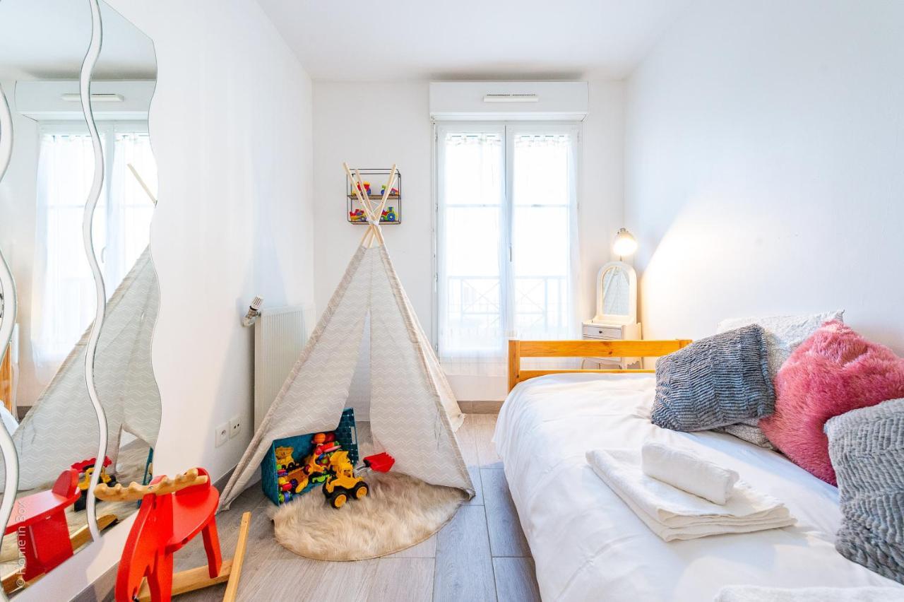Family Travel Paris 3 Apartment บุสซี-แซ็ง-ฌอร์ฌ ภายนอก รูปภาพ