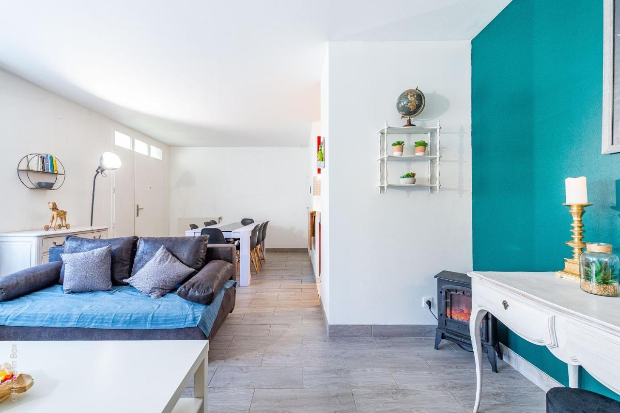 Family Travel Paris 3 Apartment บุสซี-แซ็ง-ฌอร์ฌ ภายนอก รูปภาพ