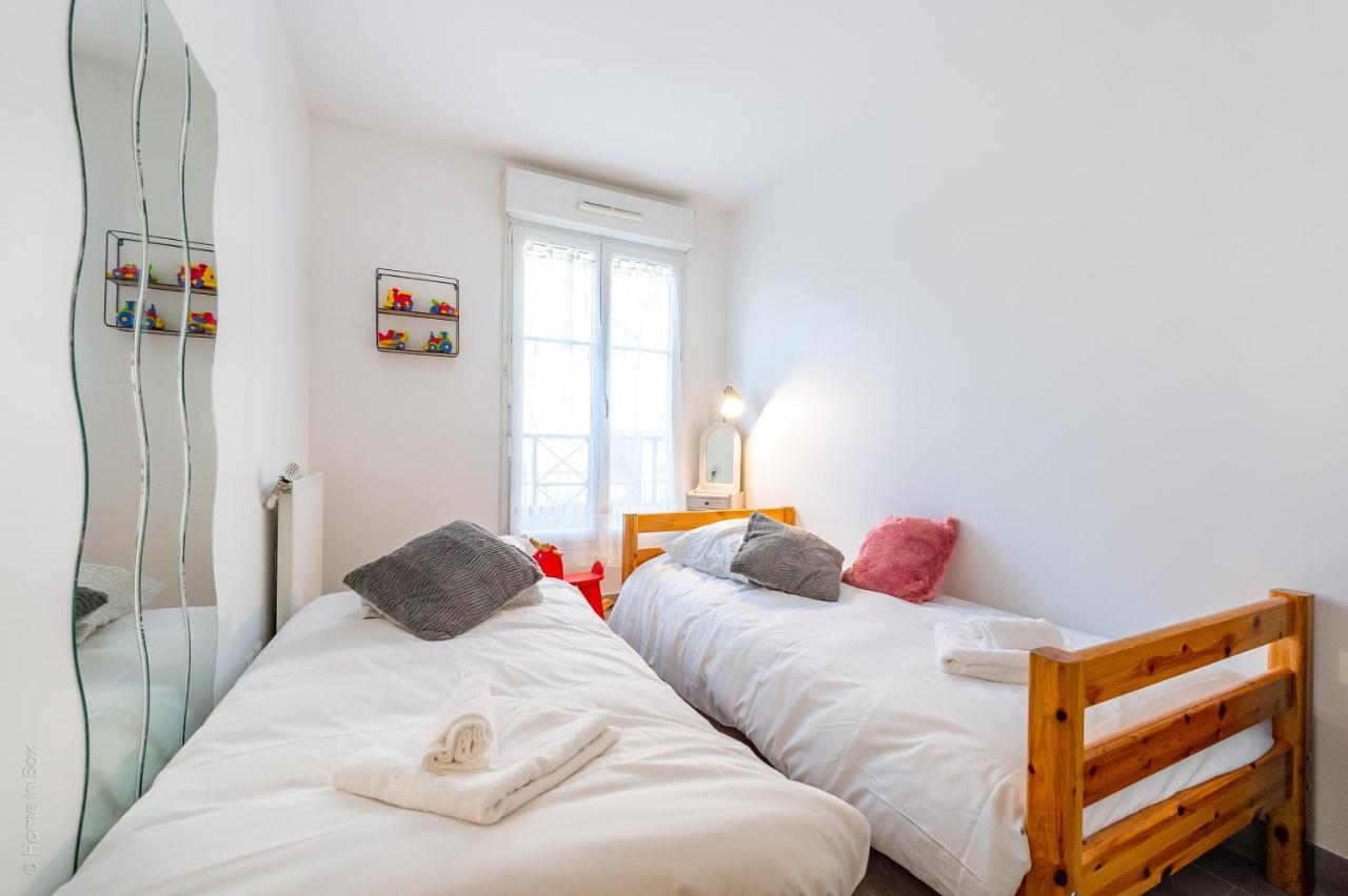 Family Travel Paris 3 Apartment บุสซี-แซ็ง-ฌอร์ฌ ภายนอก รูปภาพ